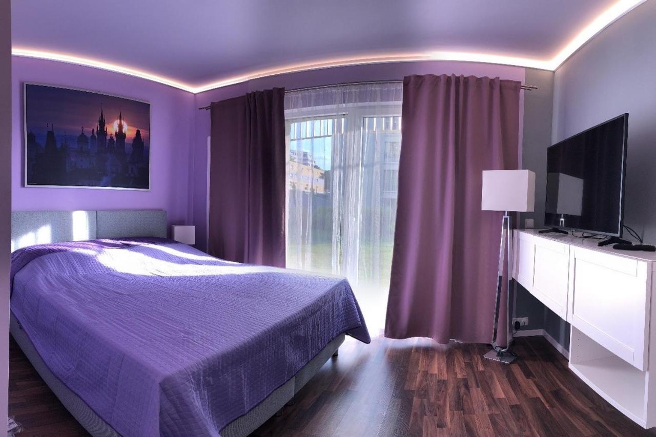 Krejcarek Garden Apartment براغ المظهر الخارجي الصورة