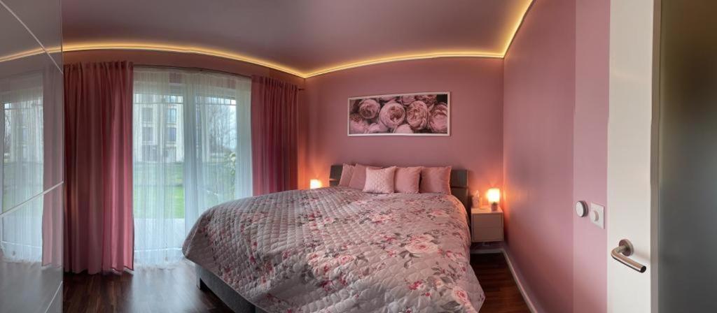 Krejcarek Garden Apartment براغ المظهر الخارجي الصورة